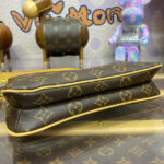Louis Vuitton Liv Pochette M83008 Brown
